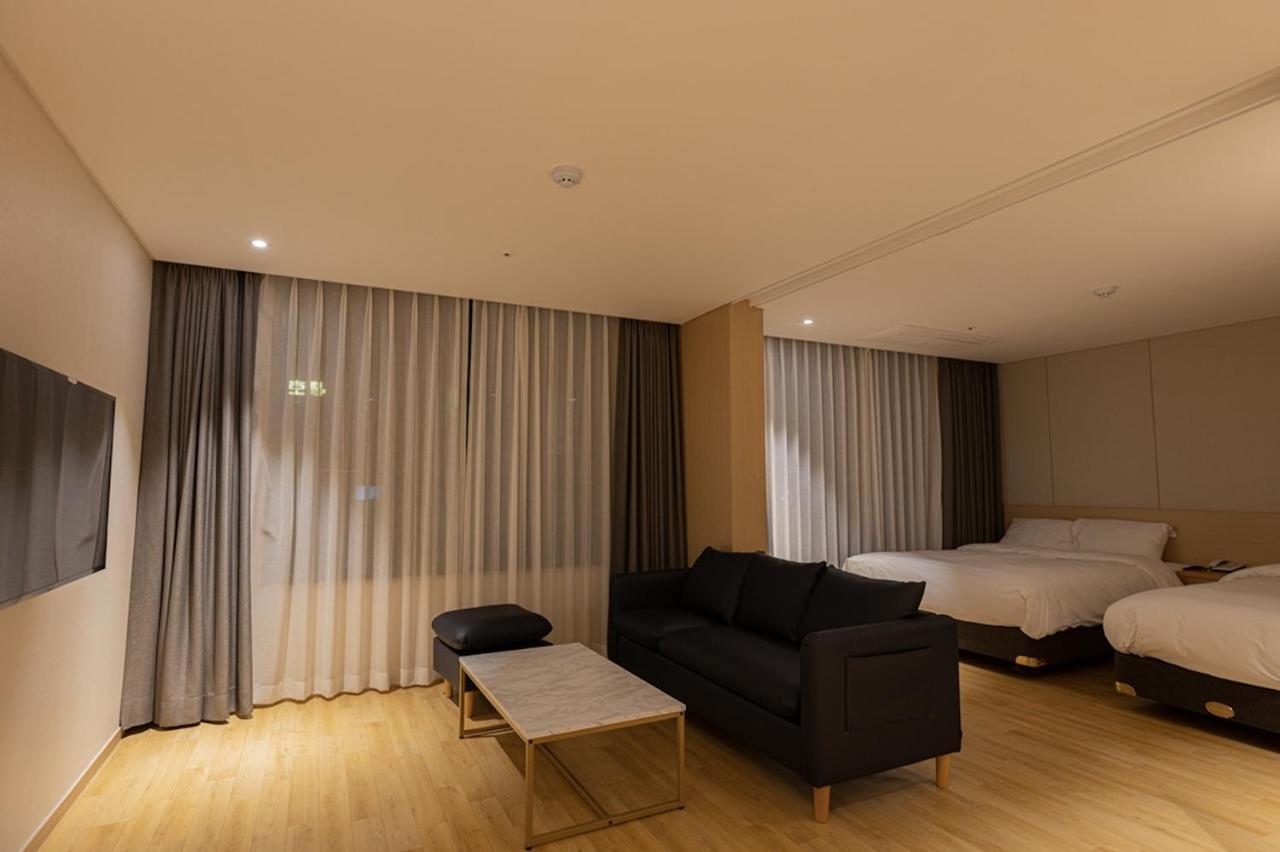 Hotel Zinc ソギポ エクステリア 写真