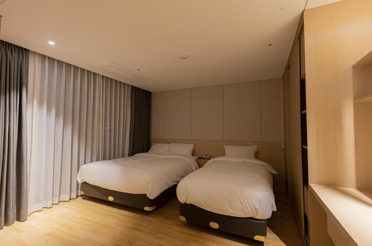Hotel Zinc ソギポ エクステリア 写真