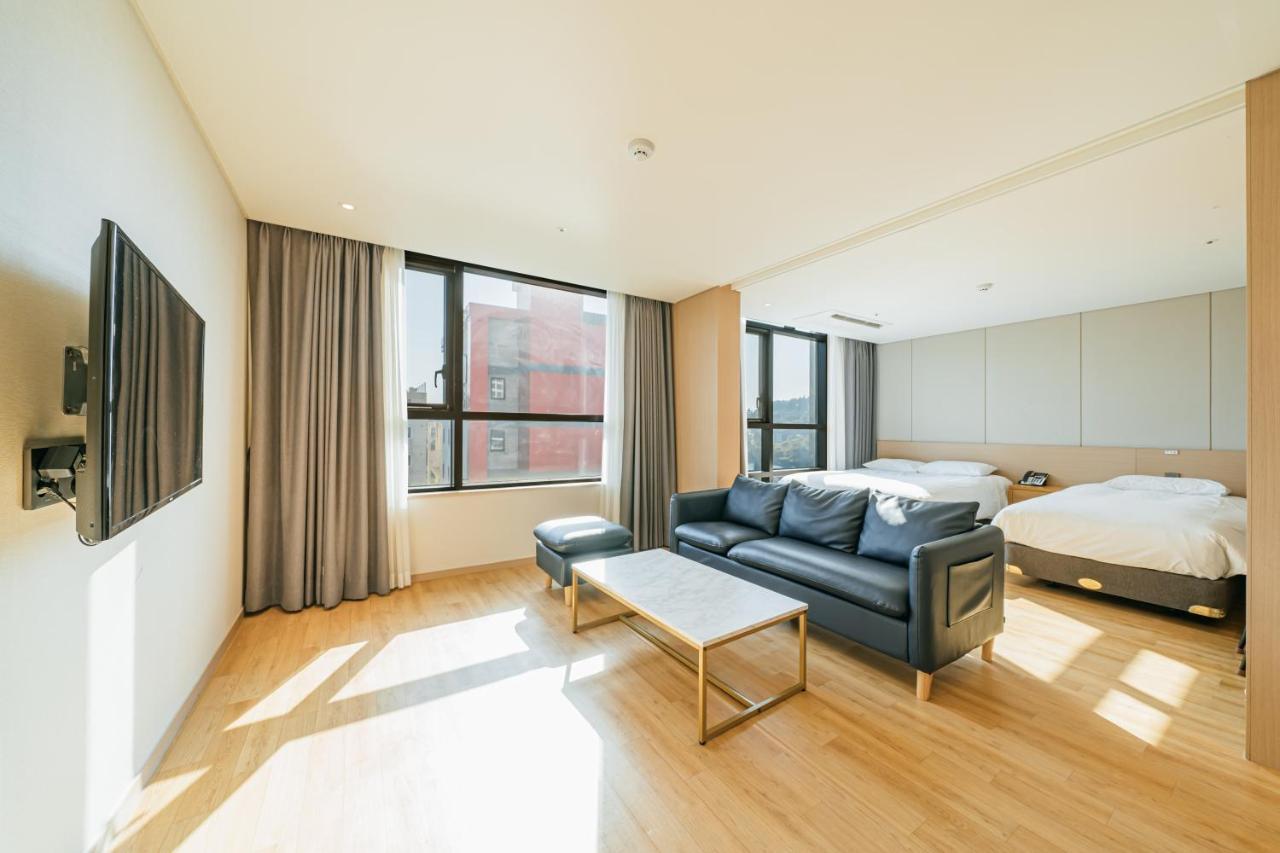 Hotel Zinc ソギポ エクステリア 写真